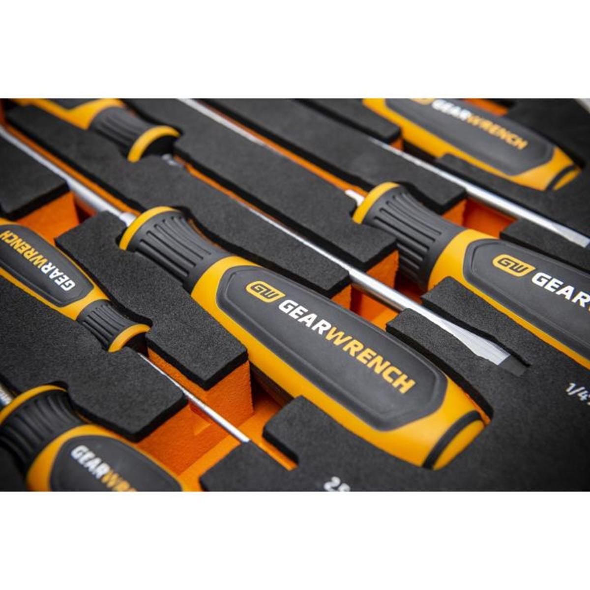 9 PIECE SLOTTED DUAL MATERIAL SCREWDRIVER SET IN FOAM STORAGE TRAY, , scaau_hi-res