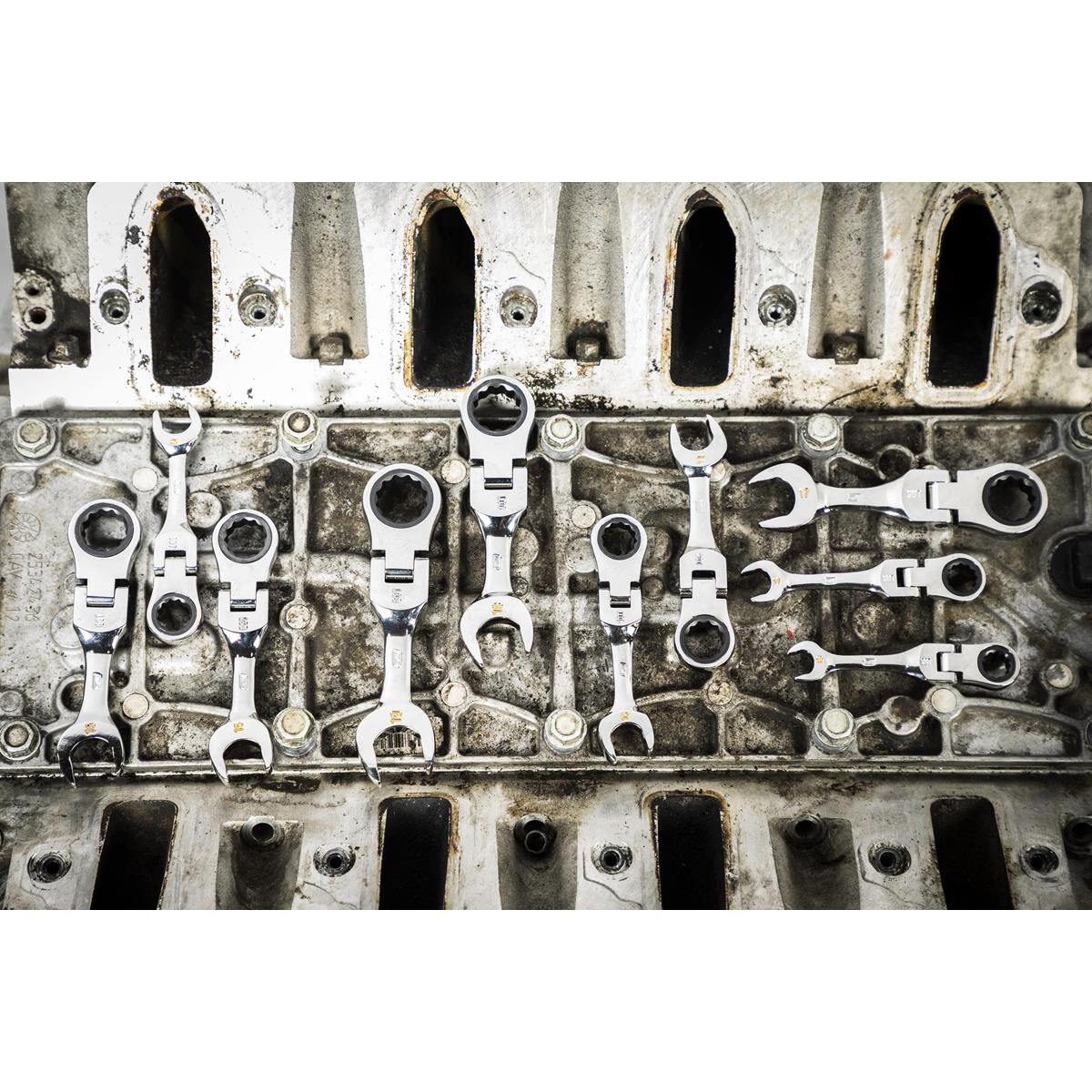 10 PIECE 90-TOOTH 12 POINT METRIC STUBBY FLEX RATCHETING COMBINATION WRENCH SET, , scaau_hi-res