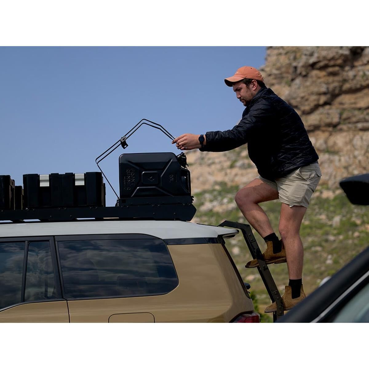 FRONT RUNNER DOUBLE JERRY CAN HOLDER, , scaau_hi-res