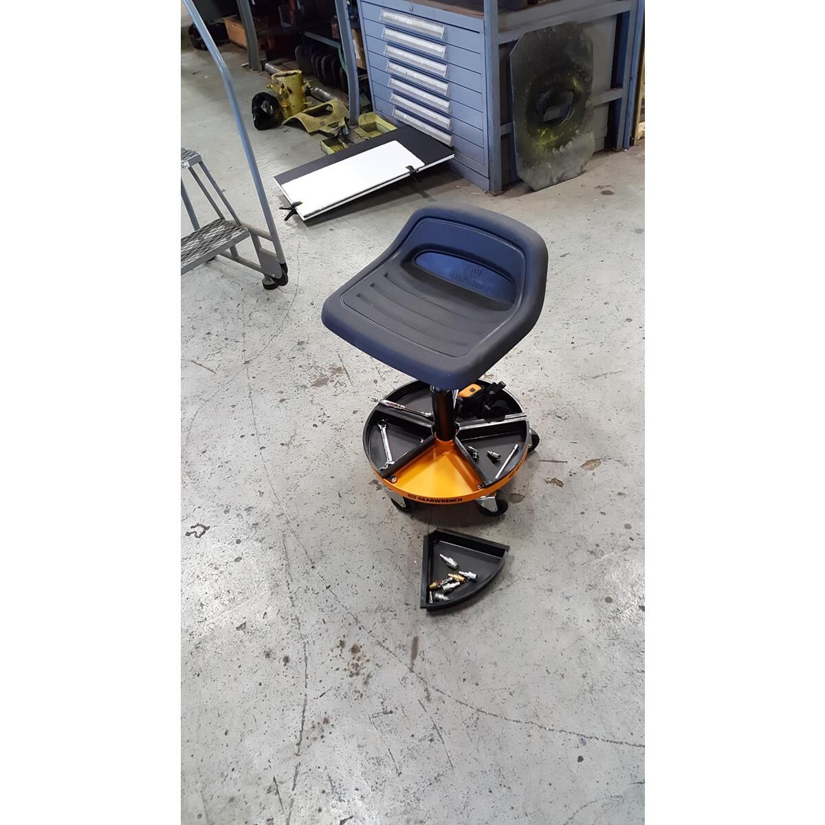 AUTO SPECIALTY - MECHANICS SEAT SWIVEL ADJUSTABLE HEIGHT 18" TO 22", , scaau_hi-res