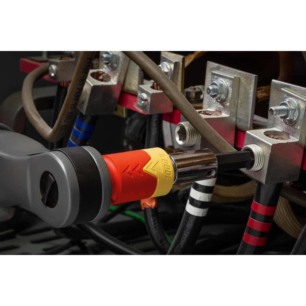 ESHOK-GUARD 3/8" SOCKET ISOLATOR, , scaau_hi-res