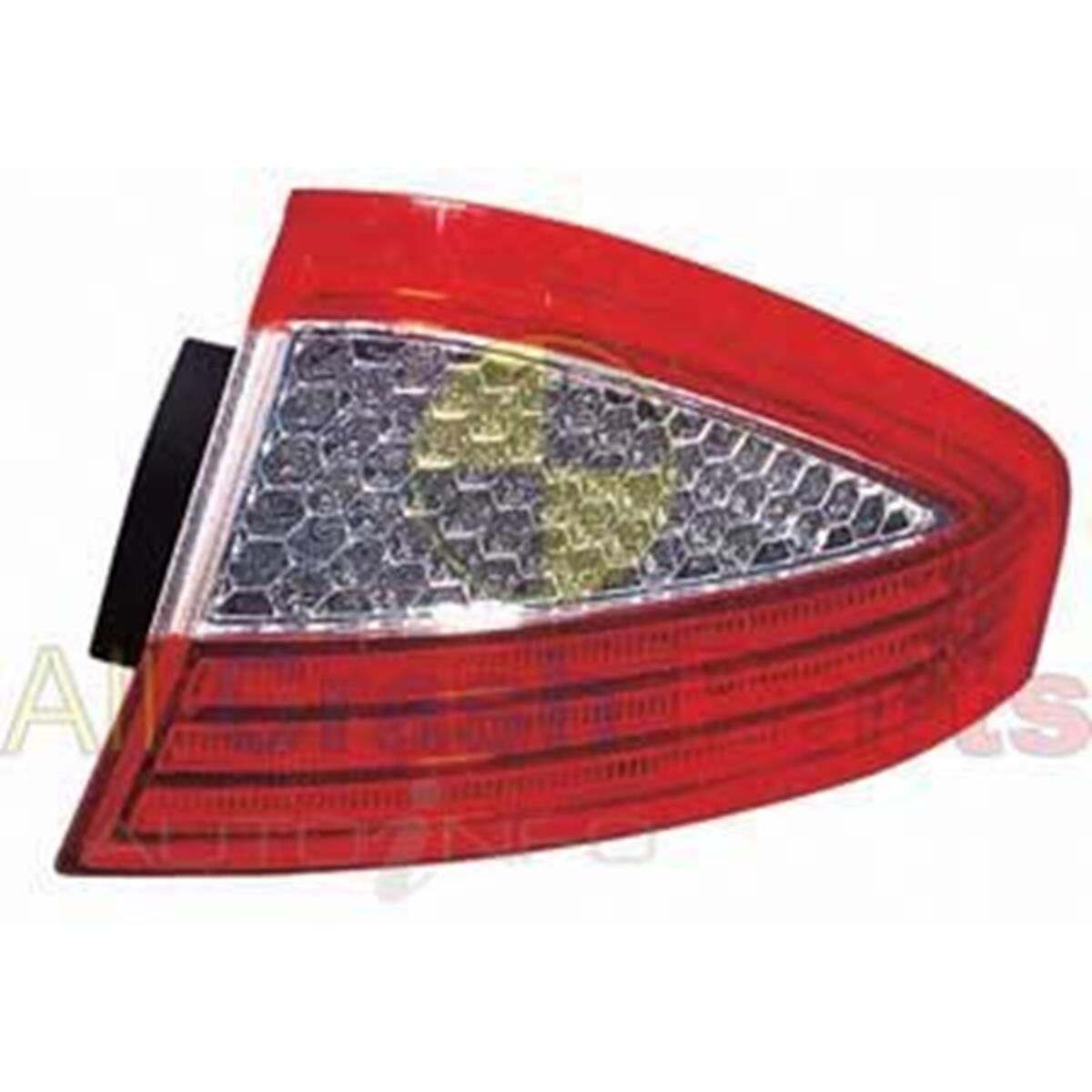 TAIL LAMP RH, , scaau_hi-res