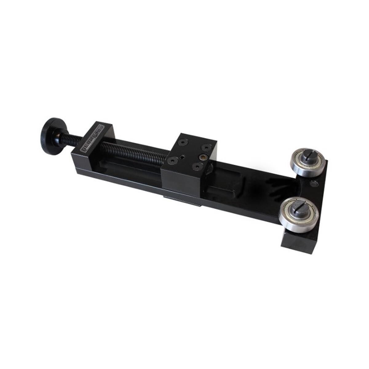 Oil sales filter cutter