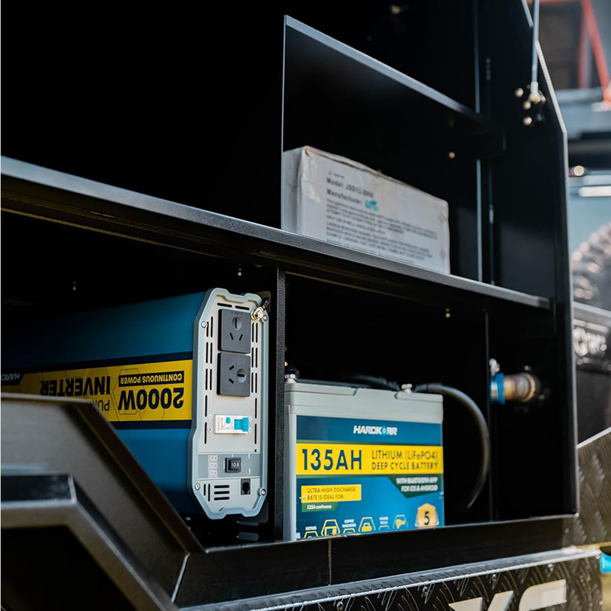 135AH LITHIUM LIFEPO4 DEEP CYCLE BATTERY W/BLUETOOTH, , scaau_hi-res