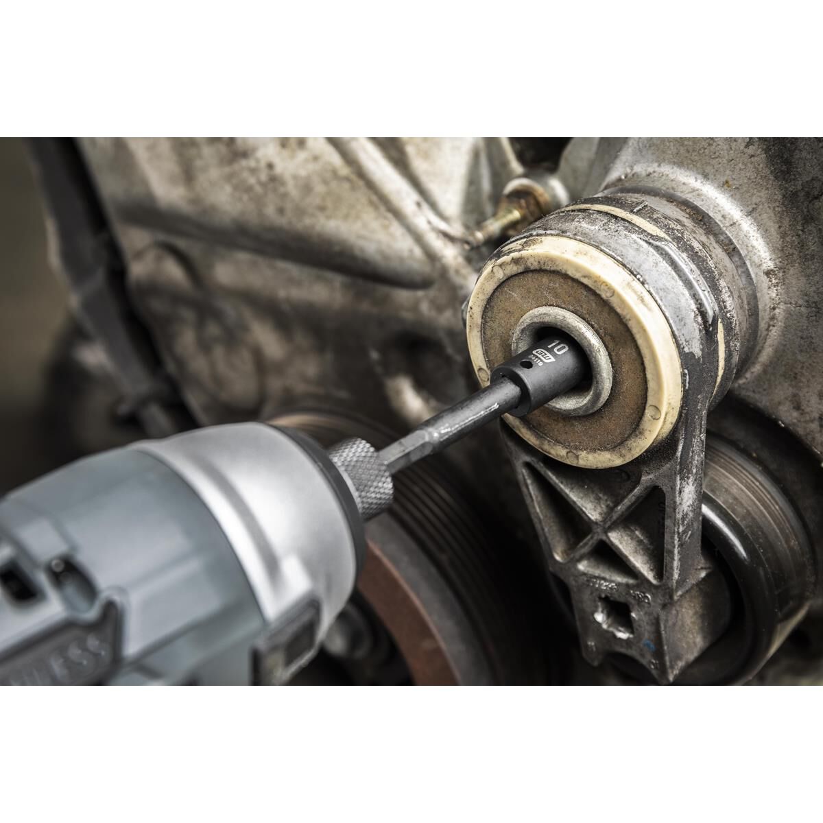 71 PC. 1/4&rdquo; DRIVE 6 POINT STANDARD & DEEP UNIVERSAL IMPACT METRIC & SAE SOCKET SET, , scaau_hi-res