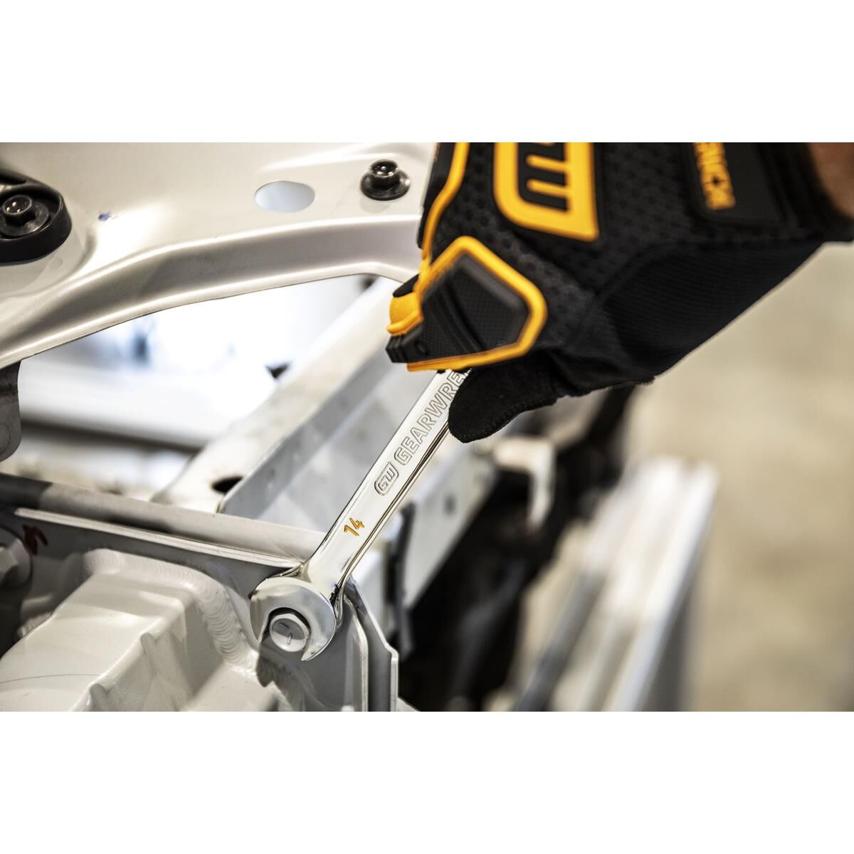 16 PIECE 90-TOOTH 12 POINT METRIC COMBINATION RATCHETING WRENCH SET, , scaau_hi-res