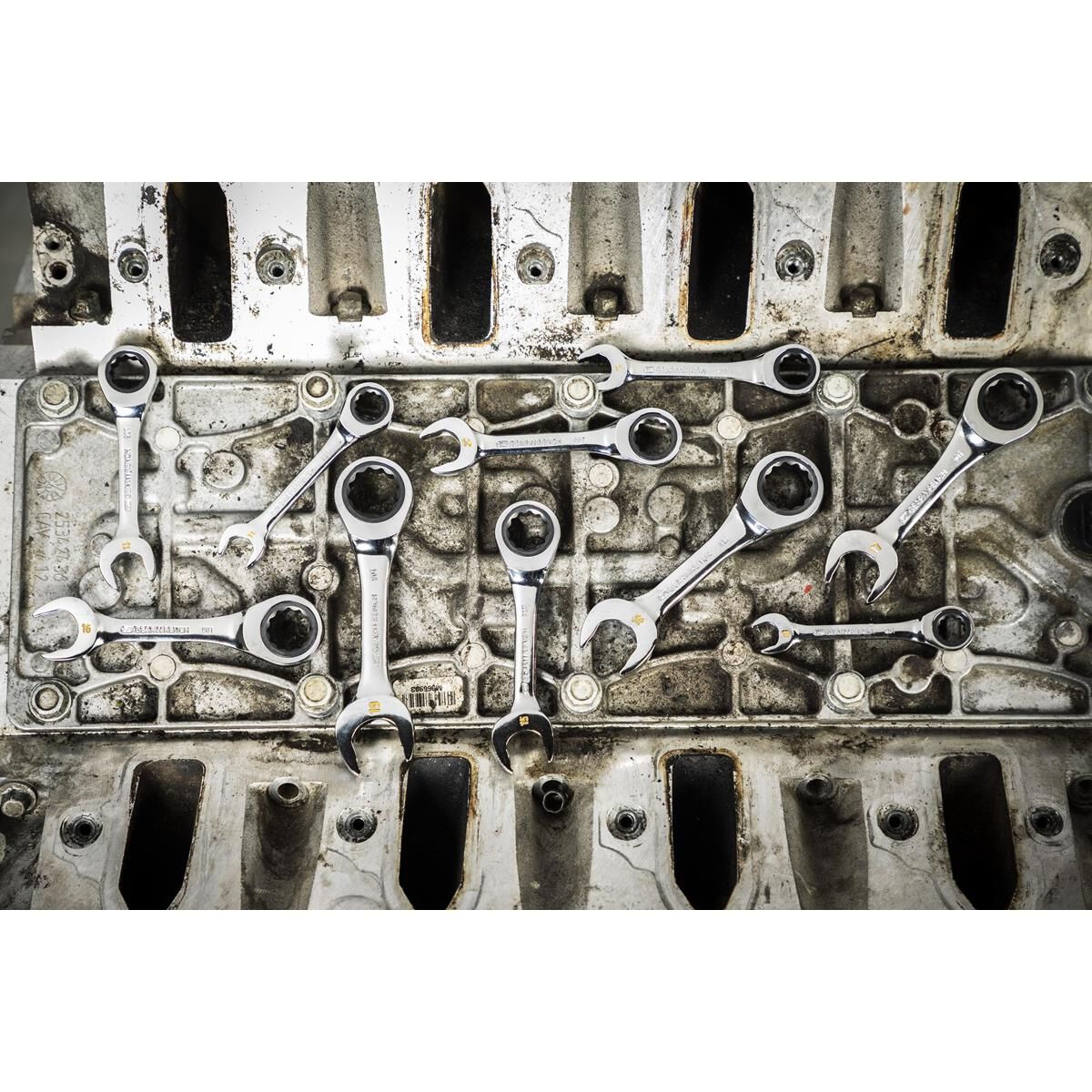 10 PIECE 90-TOOTH 12 POINT METRIC STUBBY RATCHETING COMBINATION WRENCH SET, , scaau_hi-res