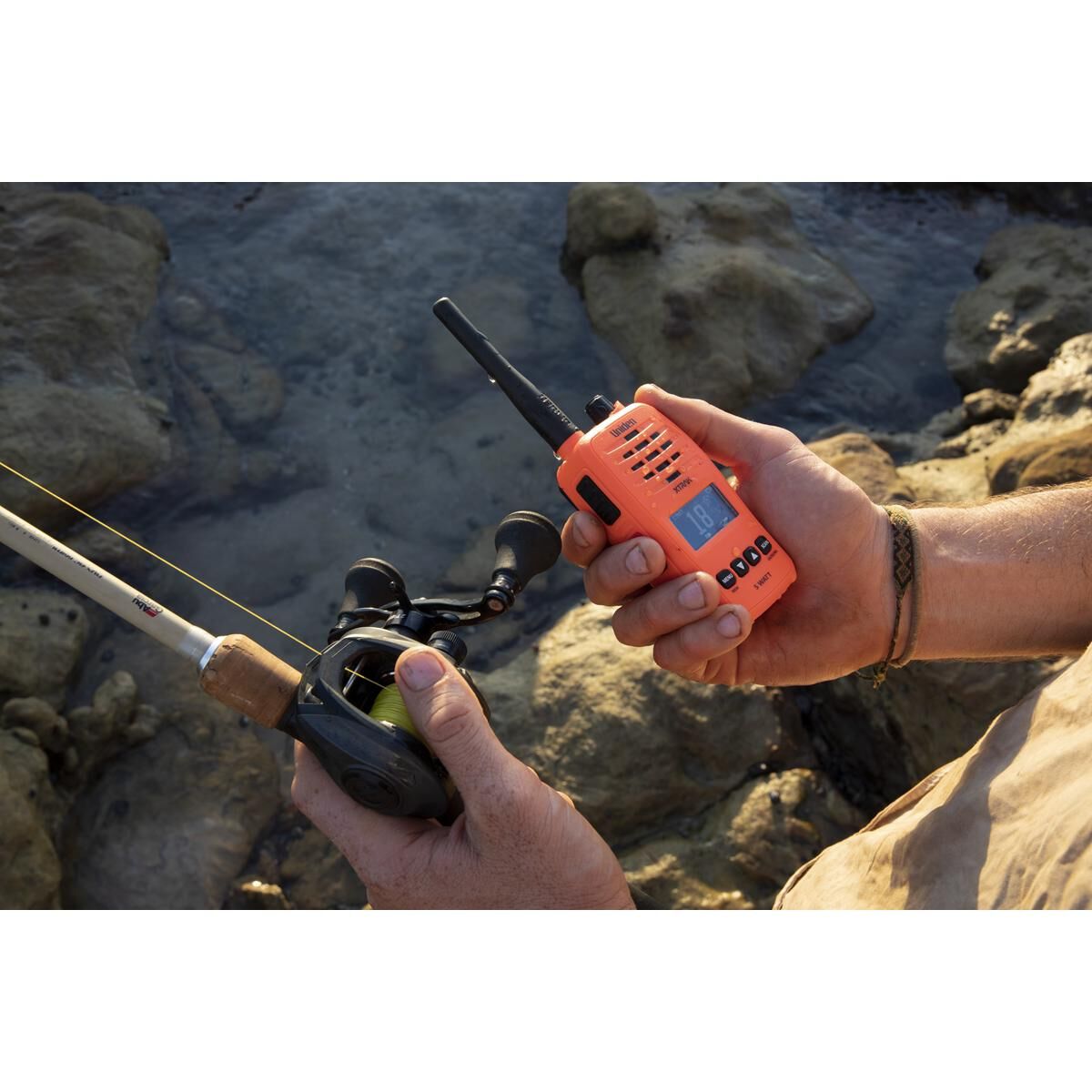 5 Watt Waterproof Smart UHF Handheld Radio with Large OLED Display with Instant Replay Function, , scaau_hi-res