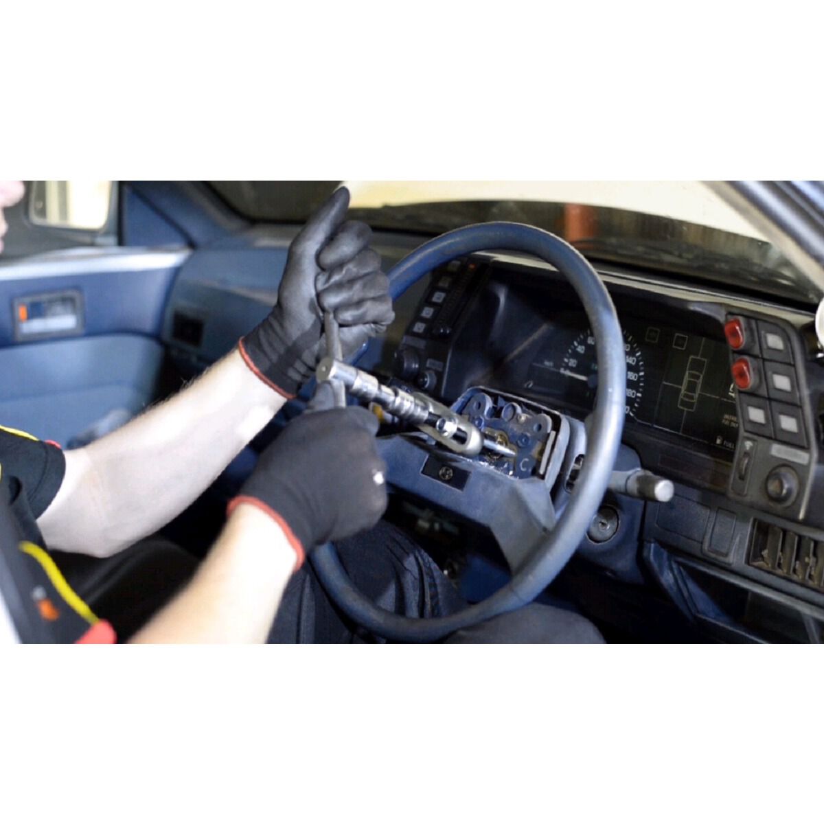Steering top wheel extractor