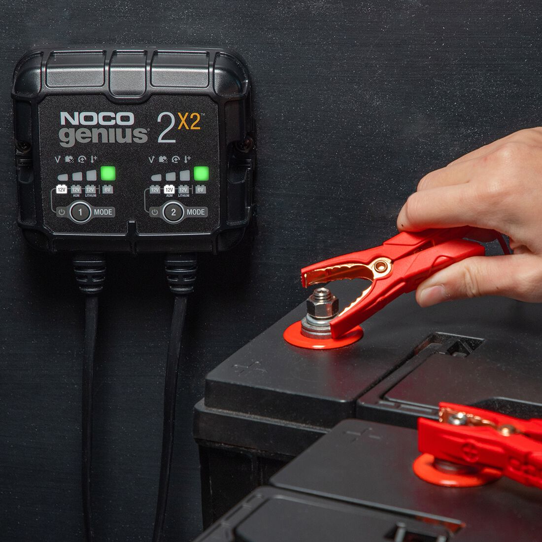 NOCO Genius 2X2 Smart Battery Charger 6V/12V 2-Bank 4 Amp, , scaau_hi-res