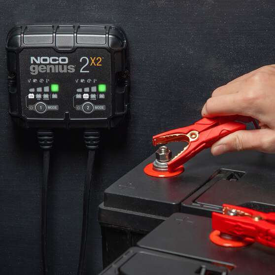NOCO Genius 2X2 Smart Battery Charger 6V/12V 2-Bank 4 Amp, , scaau_hi-res