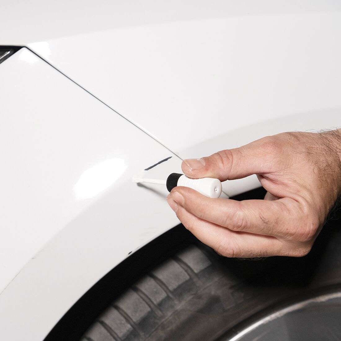 MTN Touch Up Paint Pen Universal White, , scaau_hi-res