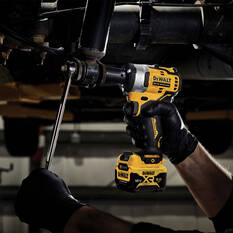 DeWALT XR 12V Brushless 1/2" 340Nm Impact Wrench Kit 5.0Ah, , scaau_hi-res
