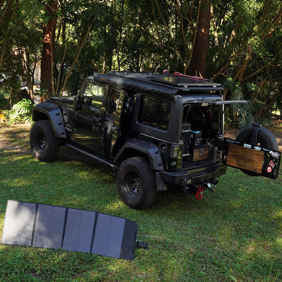 Renogy 200W Portable Folding Solar Panel Kit, , scaau_hi-res