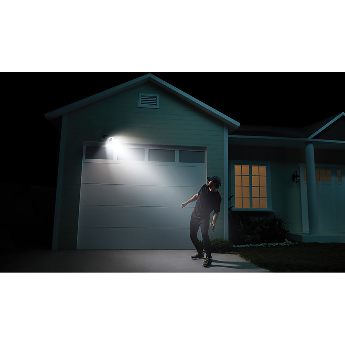 Eufy Security Spotlight Cam 2K Solar, , scaau_hi-res