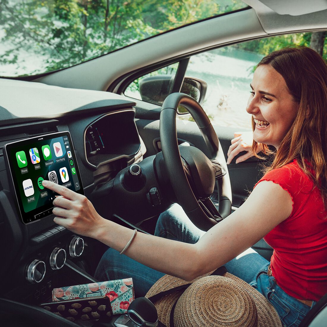 Alpine ILX-F509E Halo9 9" Hi-Res Audio Receiver with Wireless Apple CarPlay and Wired Android Auto, , scaau_hi-res