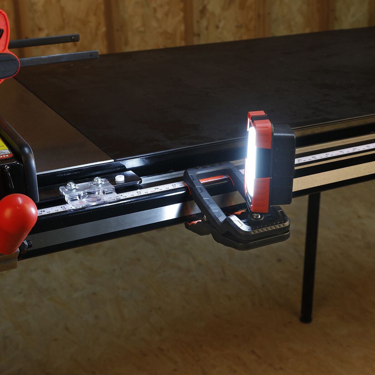 ToolPRO 360&deg; Swivel Clamp Area Light 1000 Lumens, , scaau_hi-res