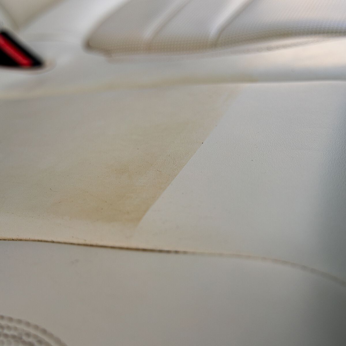 Gtechniq L2 Foaming Leather Cleaner 200ml - L2 0.2, , scaau_hi-res