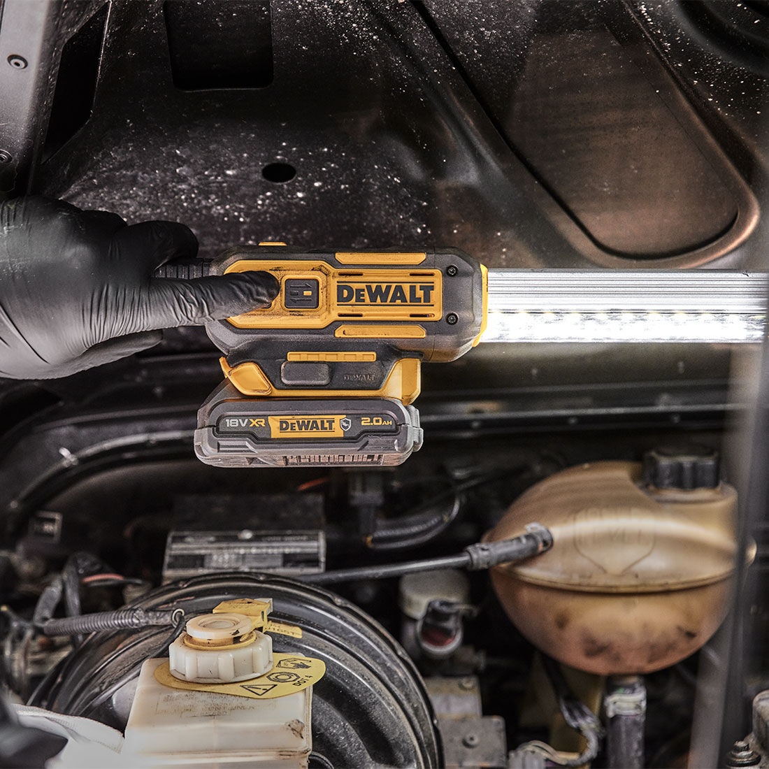 DeWALT XR 12V/18V Underbonnet Light Skin, , scaau_hi-res