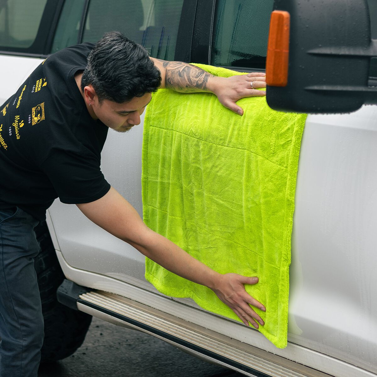 Meguiar's Edgeless Monster Drying Towel 1600GSM, , scaau_hi-res