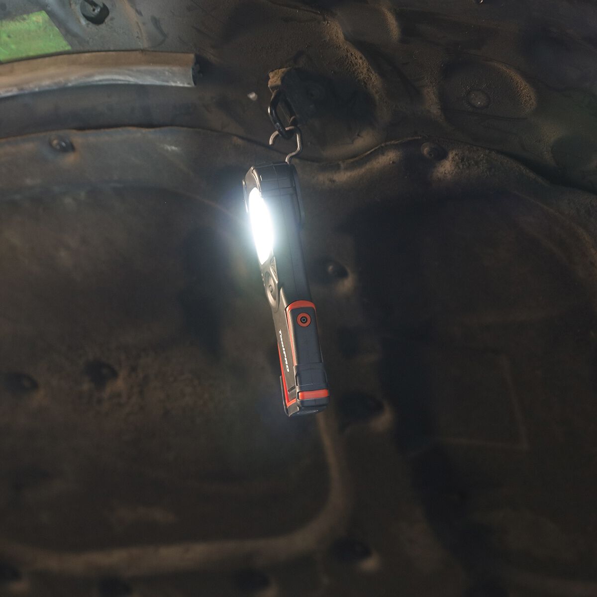 ToolPRO Magnetic Base Worklight 850 Lumens, , scaau_hi-res