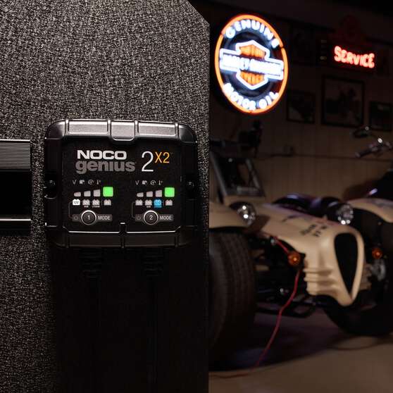 NOCO Genius 2X2 Smart Battery Charger 6V/12V 2-Bank 4 Amp, , scaau_hi-res