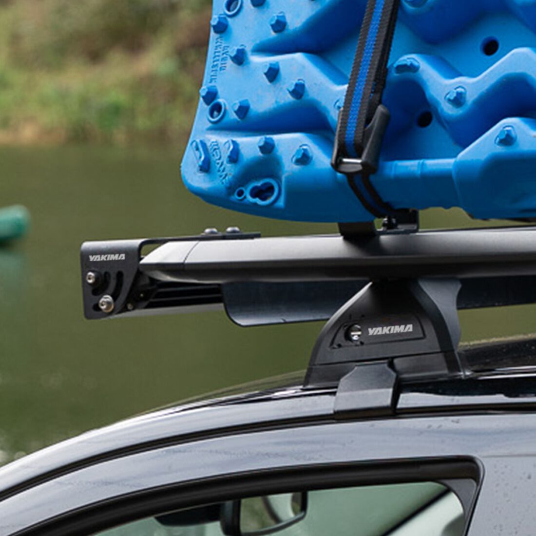 Yakima Roof Rack Inline Light Bracket, , scaau_hi-res