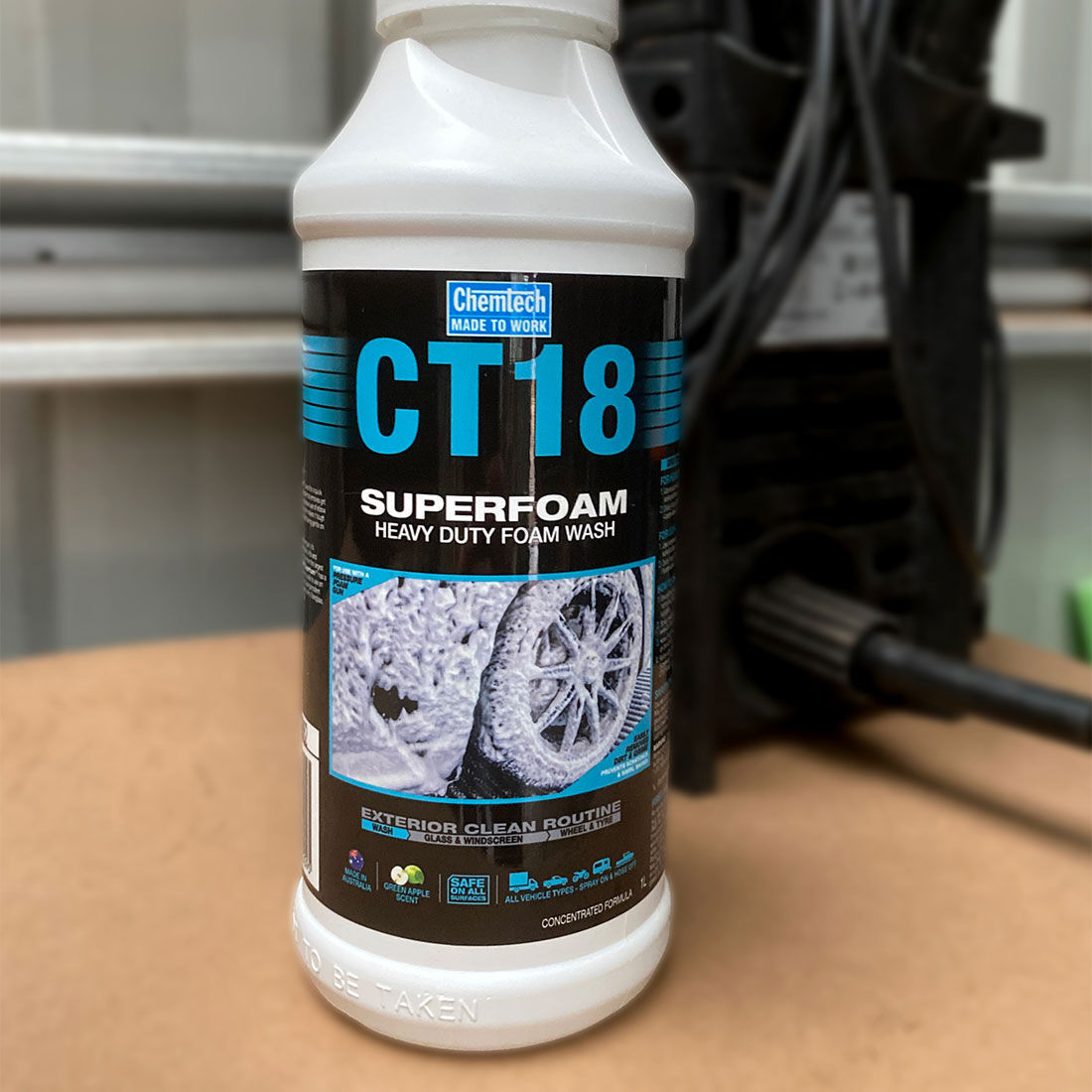 Chemtech CT18 Superfoam 1 Litre, , scaau_hi-res