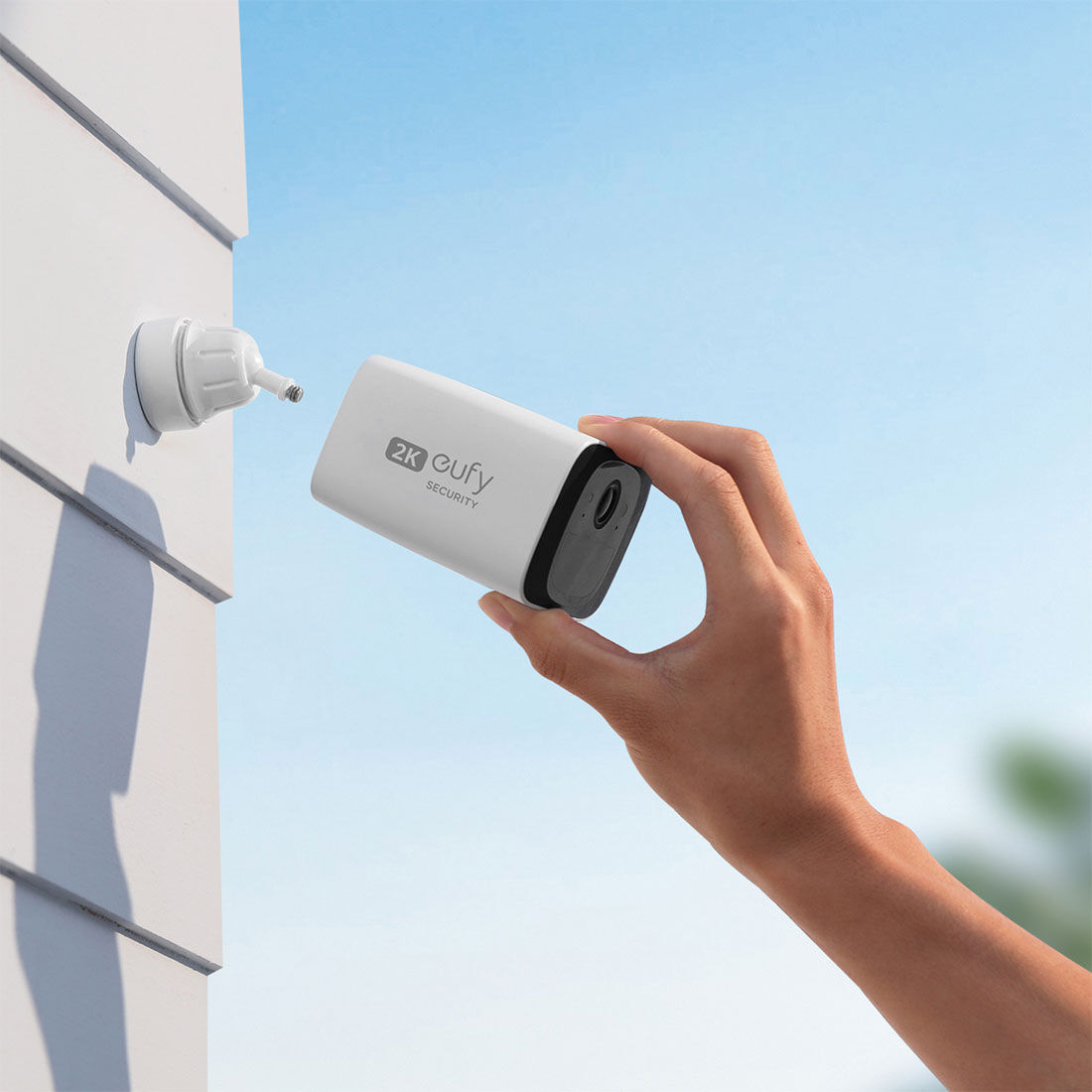 Eufy C210 2K SoloCam Wireless Security Camera System 4 Pack, , scaau_hi-res