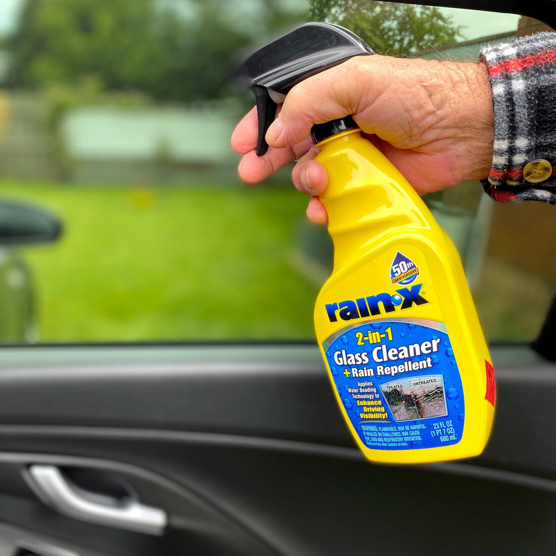 Rain-X 2-in-1 Glass Cleaner 680ml, , scaau_hi-res