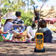 Uniden Dual Band VHF/UHF Radio 5/1W Waterproof MHS157, , scaau_hi-res