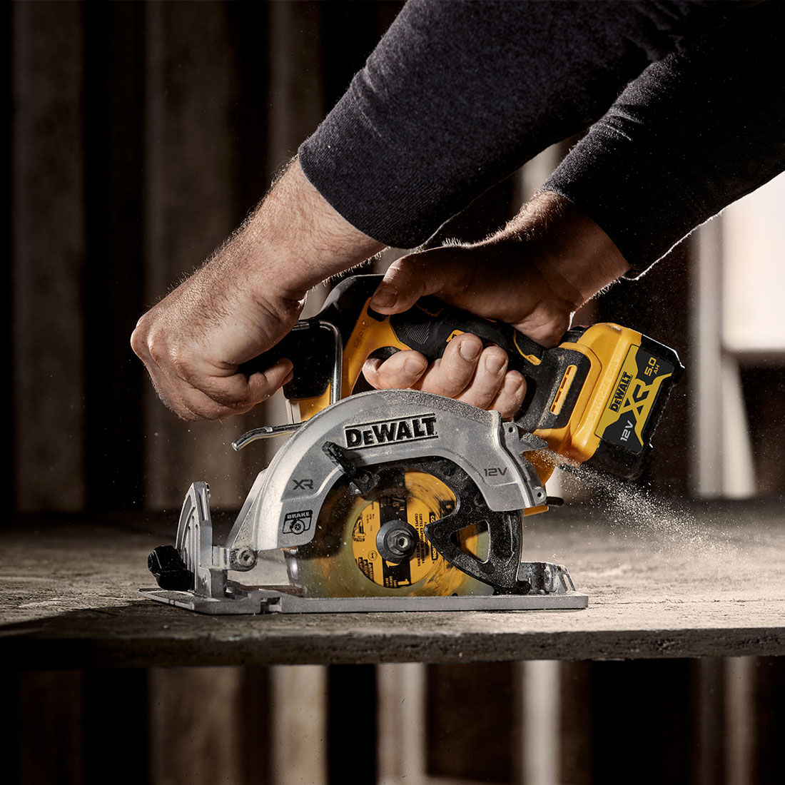 DeWALT XR 12V Brushless 140mm Circular Saw Kit 5.0Ah Supercheap Auto