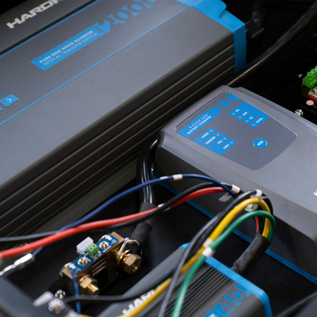 Hardkorr 12V 25A Battery AC Charger, , scaau_hi-res