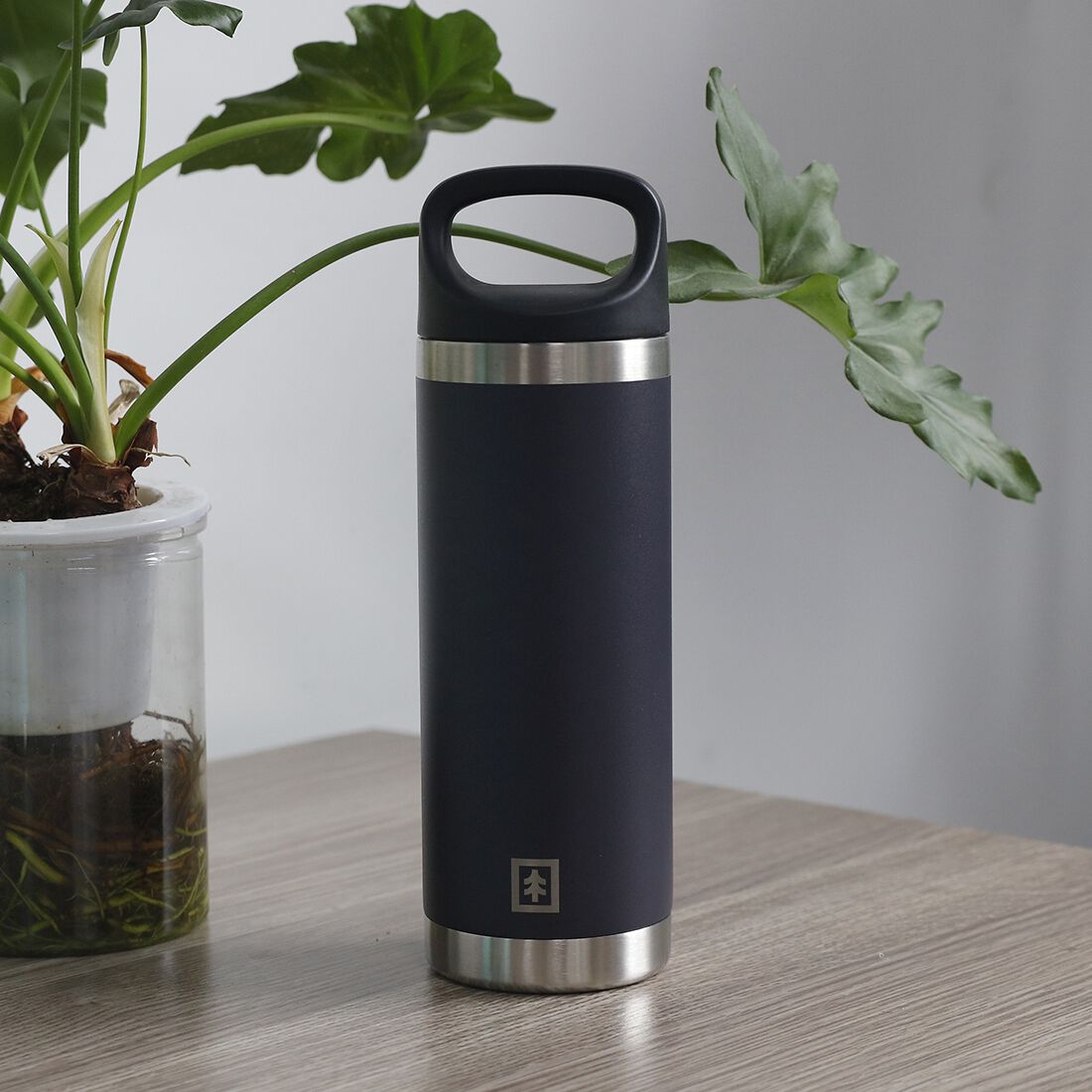 Swiss Tech Drink Bottle - 18oz/532ml, Charcoal, , scaau_hi-res