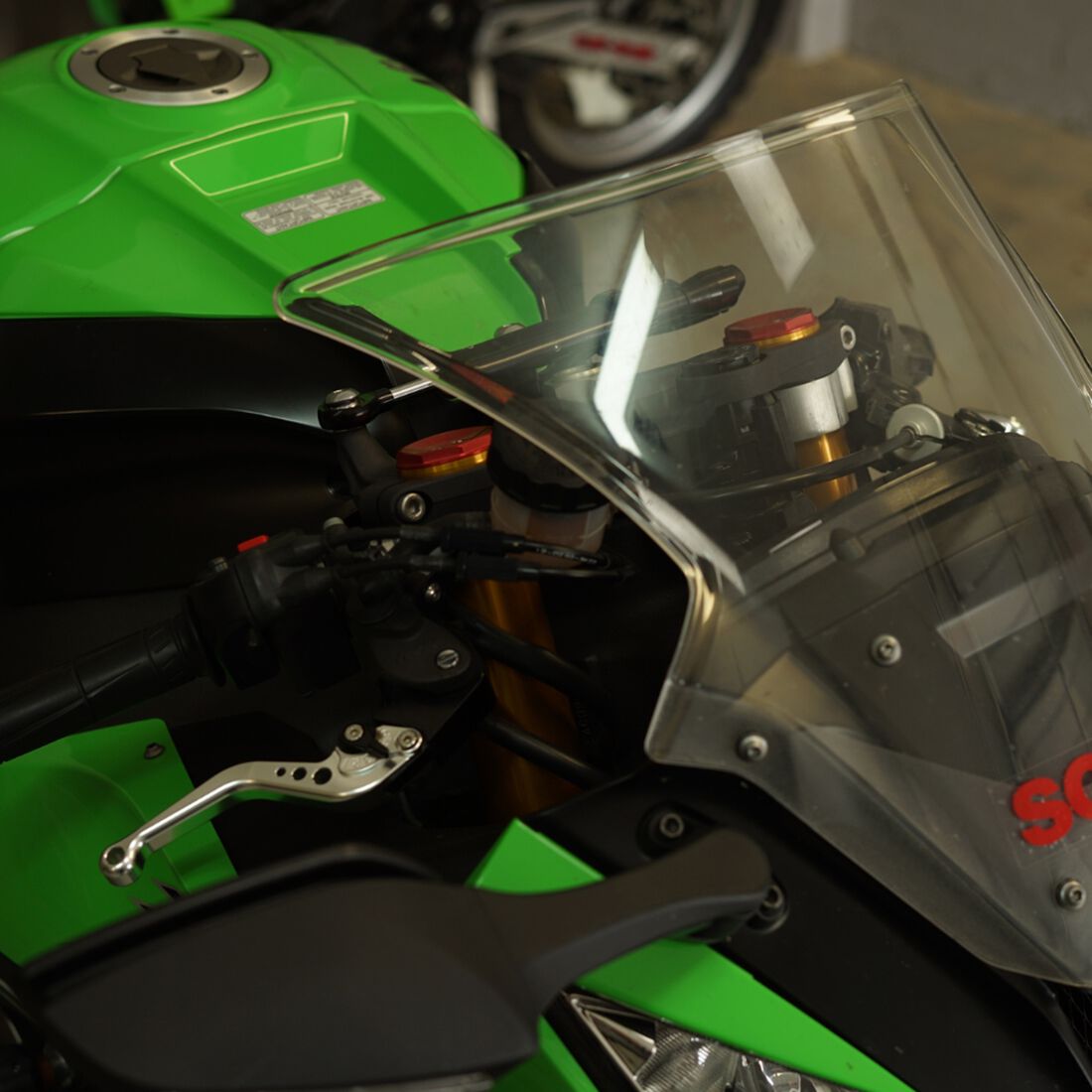 QUIXX Acrylic Scratch Remover, , scaau_hi-res