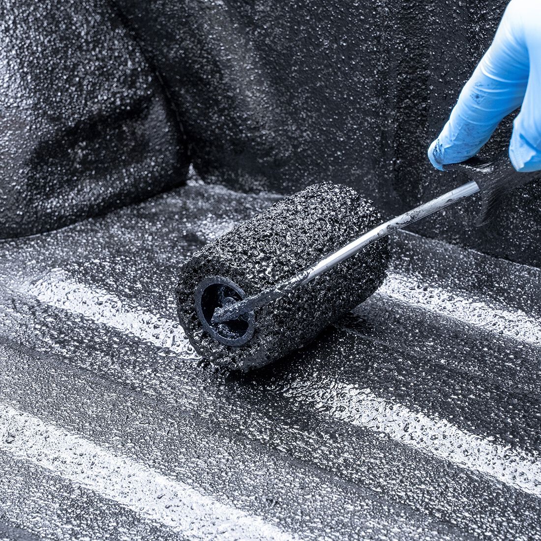 Herculiner Bed Liner Protective Coating Kit with Rollers 3.78 Litres, , scaau_hi-res