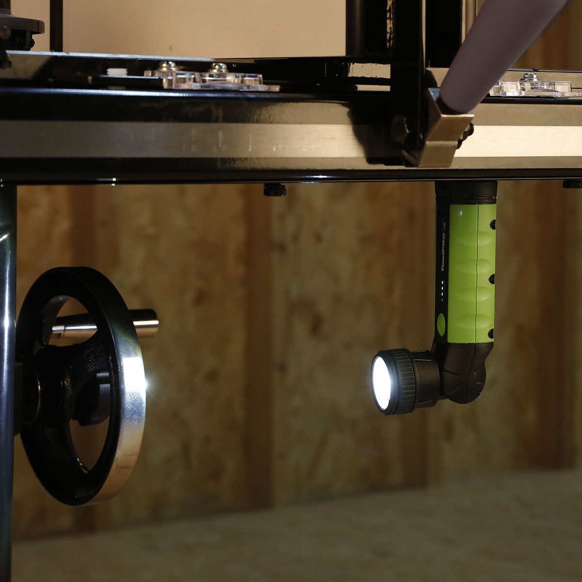 ToolPRO-X Swivel Focus Beam Worklight 900 Lumens, , scaau_hi-res