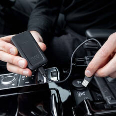 Quad Lock Wireless Carplay Adaptor QLA-CPA, , scaau_hi-res