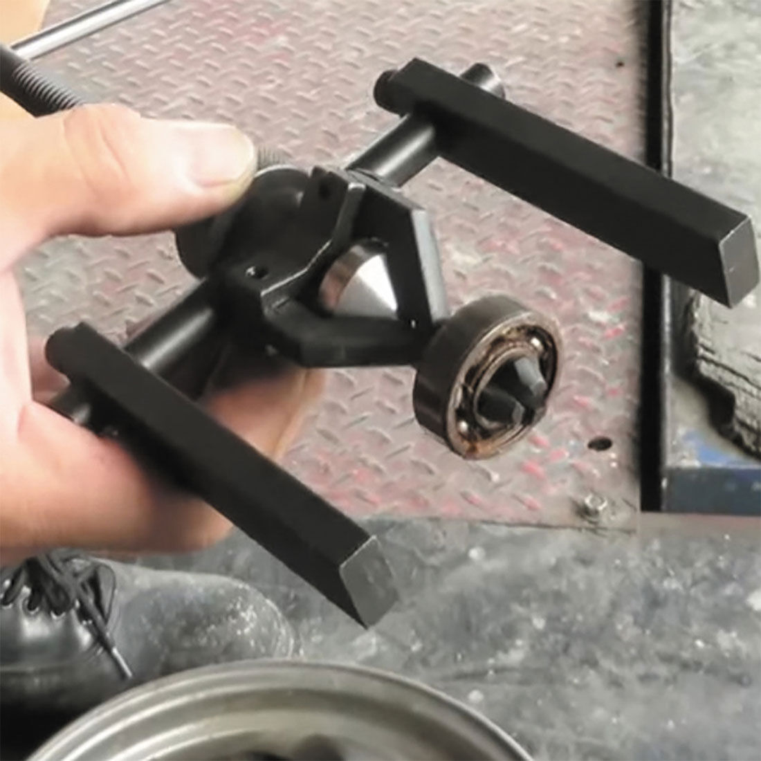 Pilot bearing puller on sale supercheap