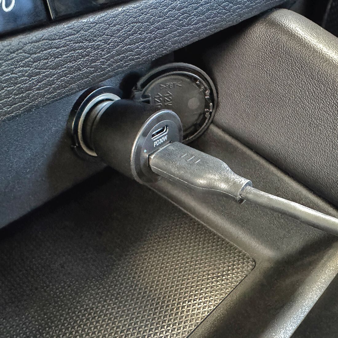 Cabin Crew 12V 60W 2 Port USB In-Car Charger, , scaau_hi-res