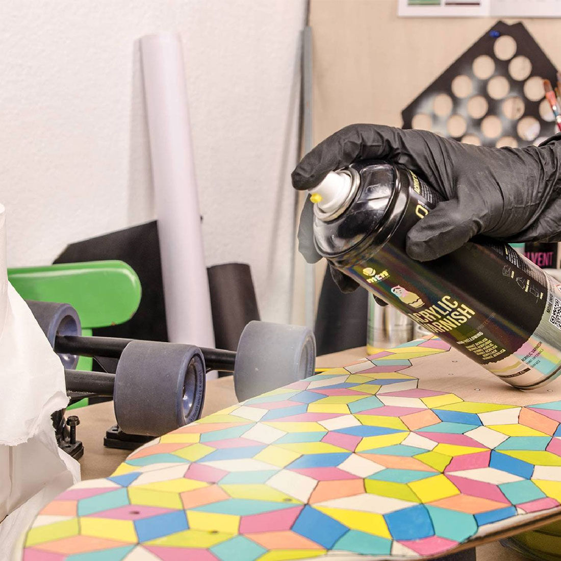 MTN Pro Acrylic Clear Coat Gloss Spray Paint 400mL, , scaau_hi-res