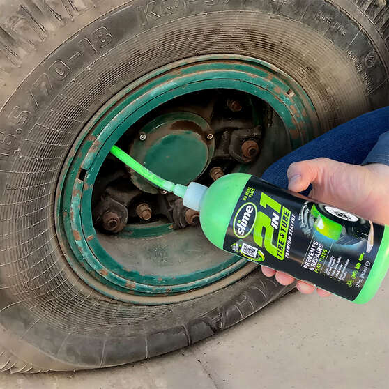 Slime 2-In-1 Tyre and Tube sealant 946ml, , scaau_hi-res