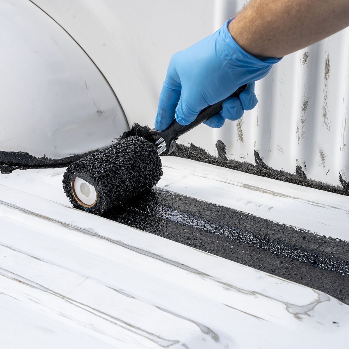 Herculiner Bed Liner Protective Coating Kit with Rollers 3.78 Litres, , scaau_hi-res