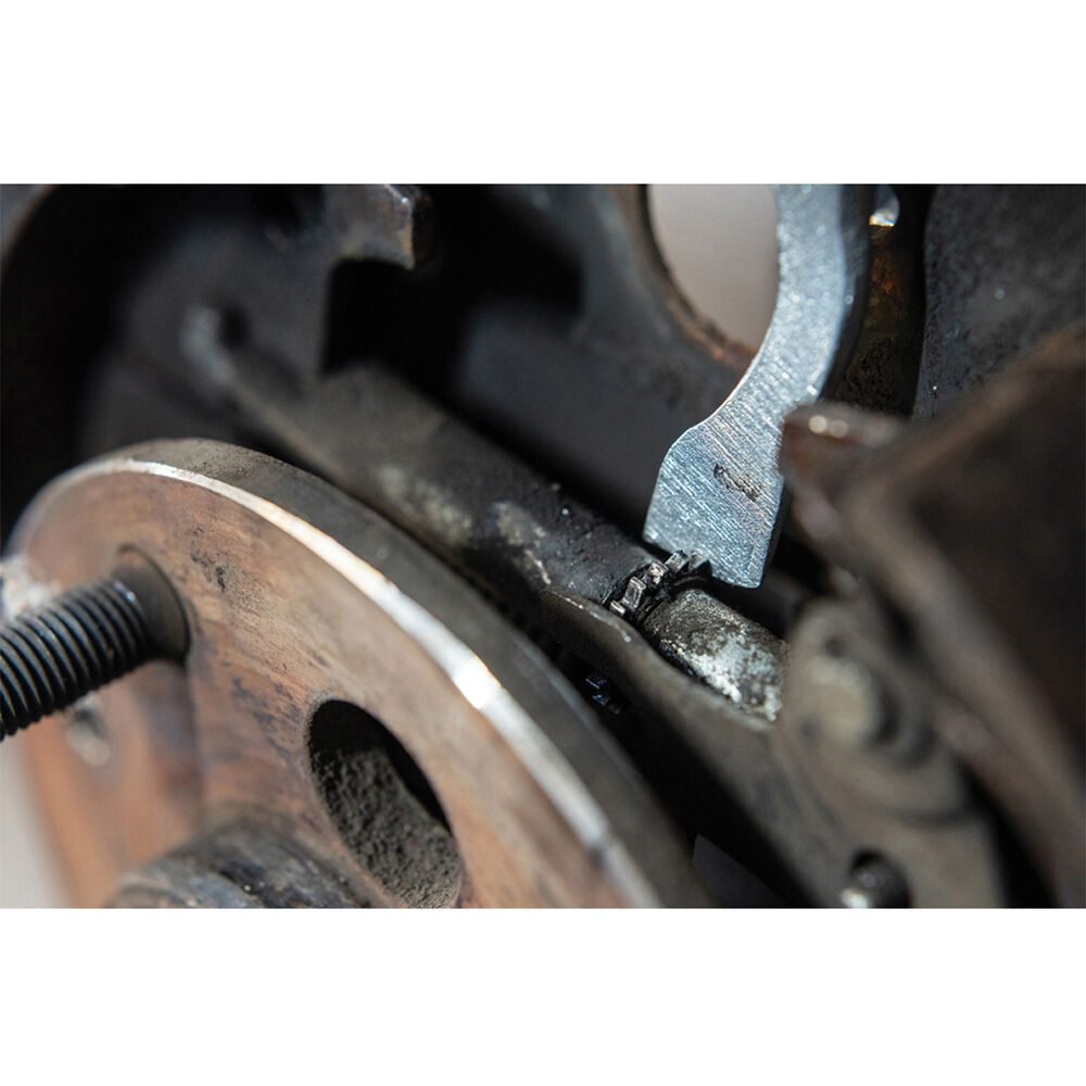 disc brake adjustment tool
