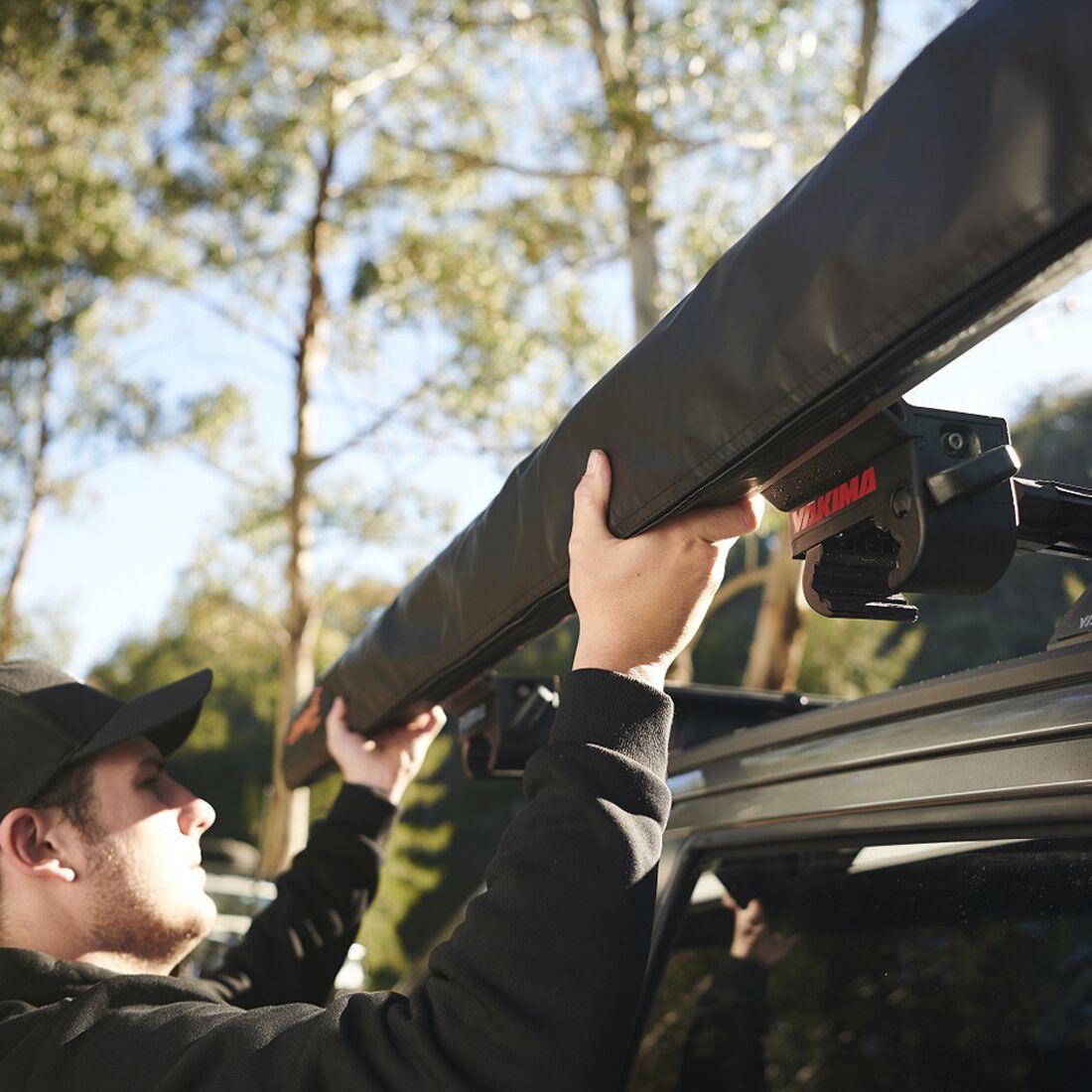 Yakima Easyoff Awning Mount, , scaau_hi-res