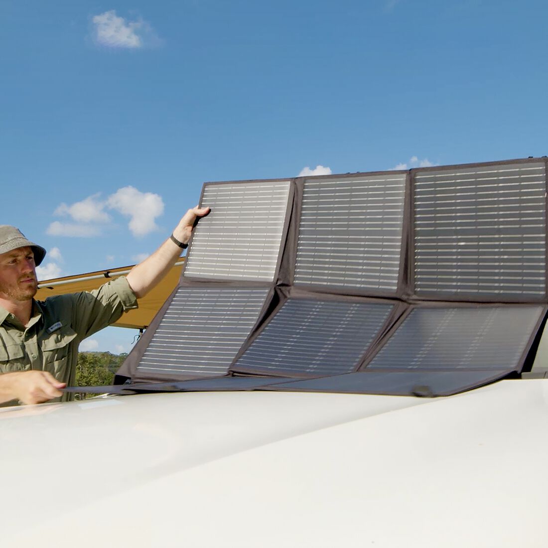 XTM 200W Folding Solar Blanket, , scaau_hi-res