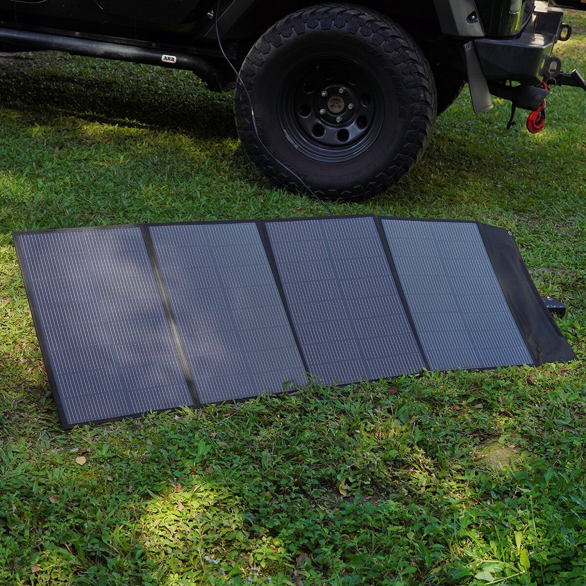 Renogy 200W Portable Folding Solar Panel Kit, , scaau_hi-res