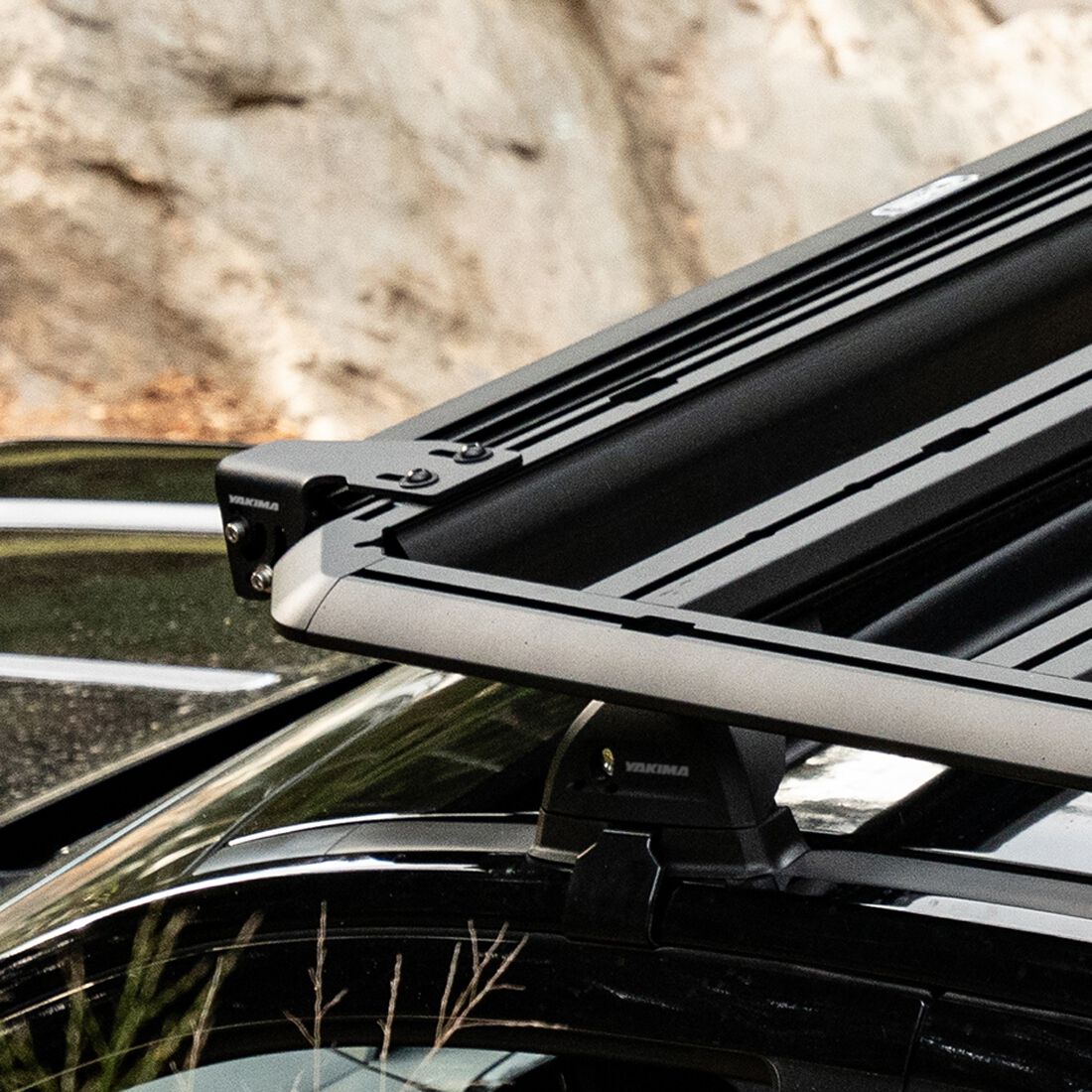 Yakima Roof Rack Inline Light Bracket, , scaau_hi-res