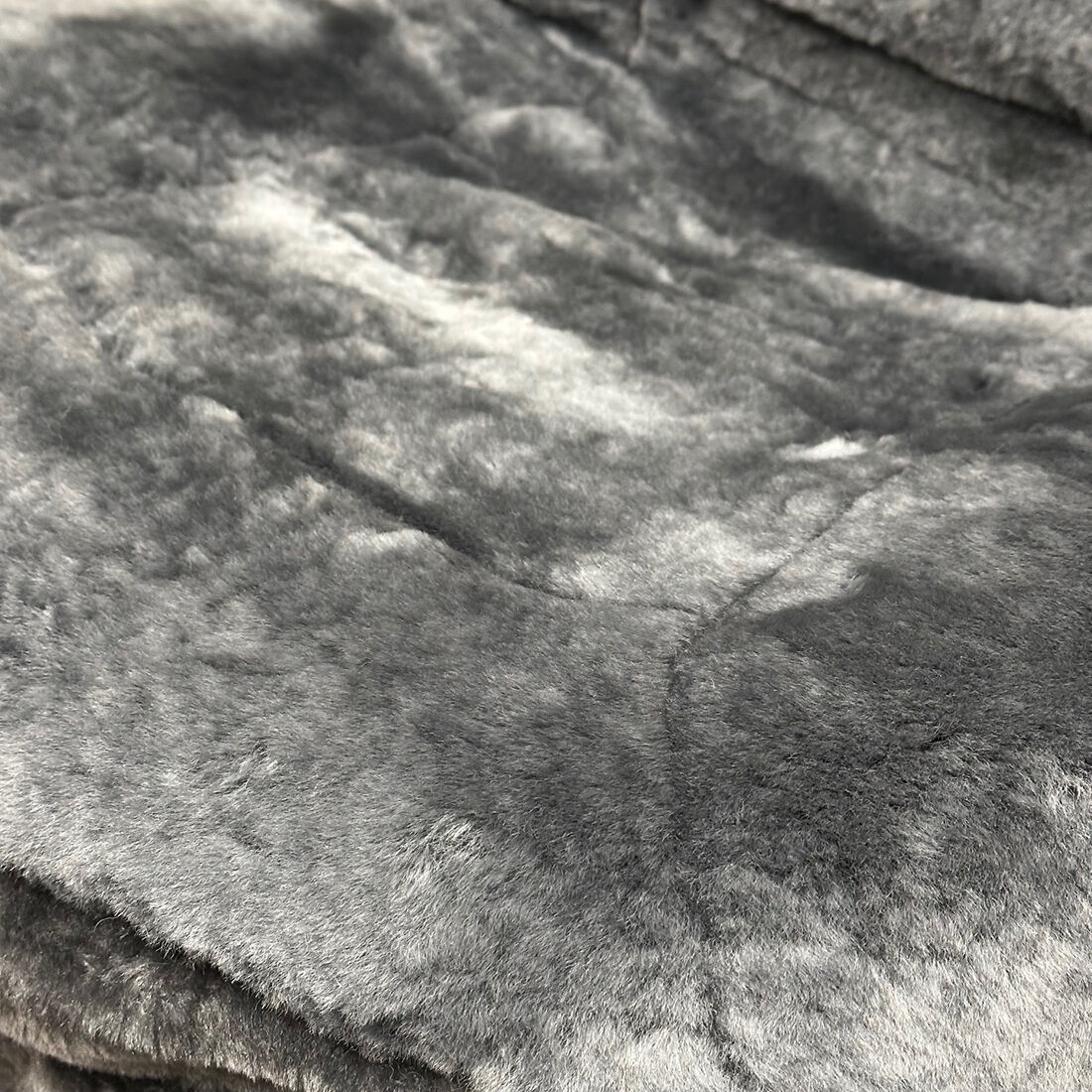 Platinum CLOUDLUX Sheepskin Seat Covers - Slate Adjustable Headrests Size 30 Front Pair Airbag Compatible, , scaau_hi-res