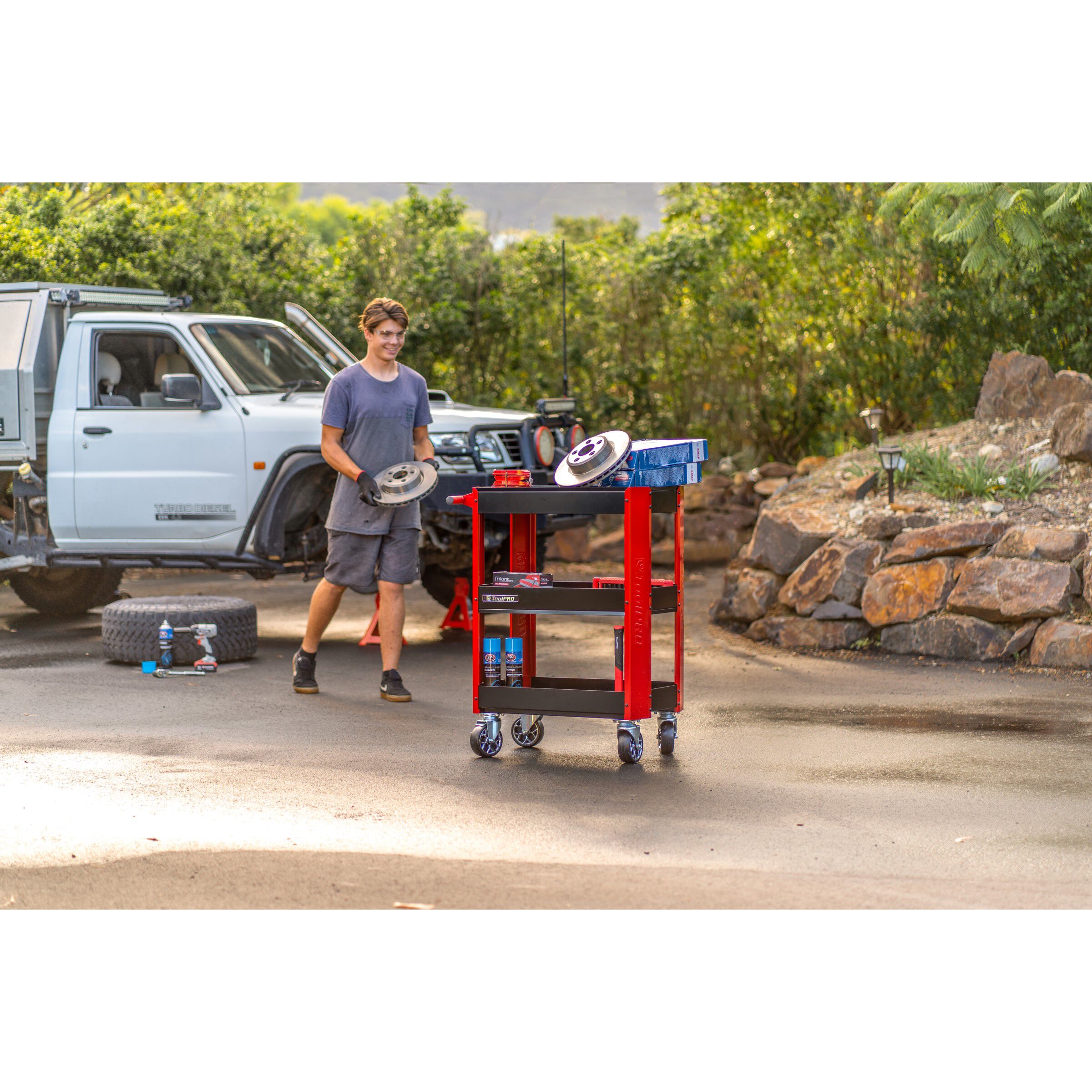 ToolPRO Edge Series Service Cart 3 Shelf 28 Inch, , scaau_hi-res